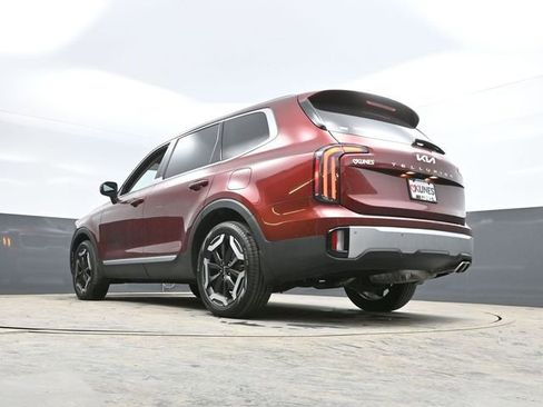 Used 2024 Kia Telluride EX w/ EX Captain's Chair Package image 56