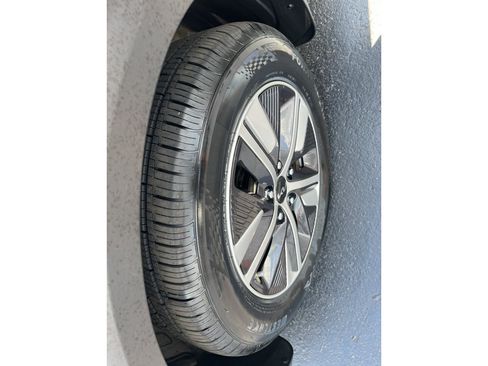 Used 2022 Kia Niro EX Premium FWD image 58