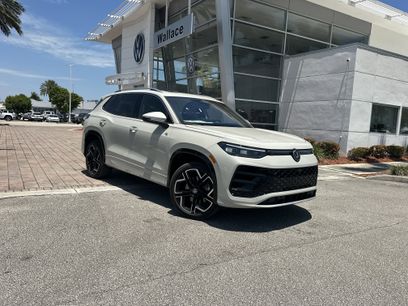 New 2026 Volkswagen Tiguan SEL R-Line