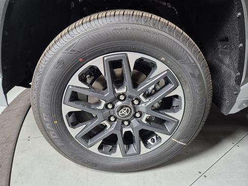 New 2026 Toyota Tundra Limited AWD/4WD image 10
