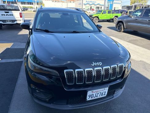Used 2019 Jeep Cherokee Latitude w/ Popular Appearance Group FWD image 5