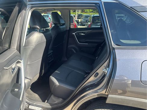 Used 2022 Toyota RAV4 XLE Premium AWD/4WD image 25