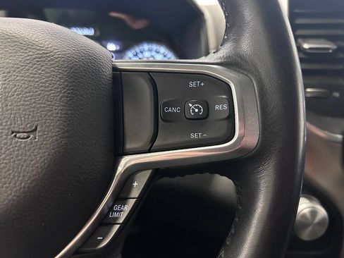 Used 2022 RAM 1500 Laramie AWD/4WD image 11