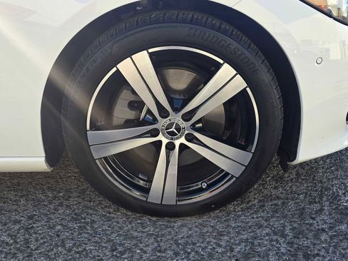 Used 2025 Mercedes-Benz C 300 4MATIC Sedan image 9