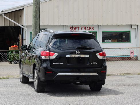 Used 2014 Nissan Pathfinder Platinum AWD/4WD image 6