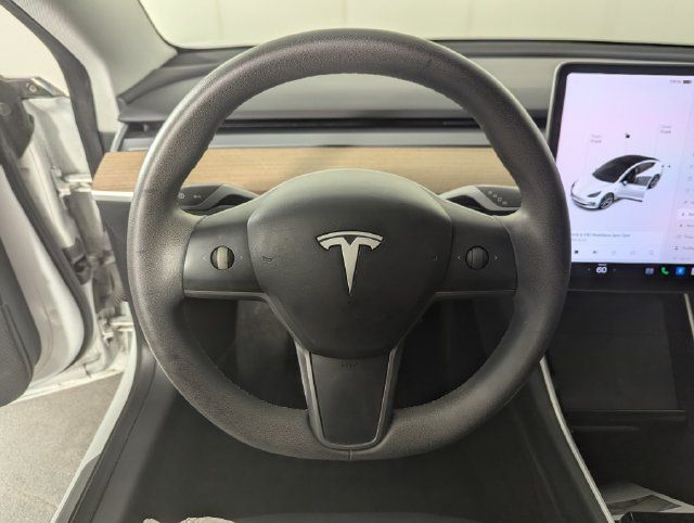 Used 2020 Tesla Model 3 Standard Range Plus RWD image 12