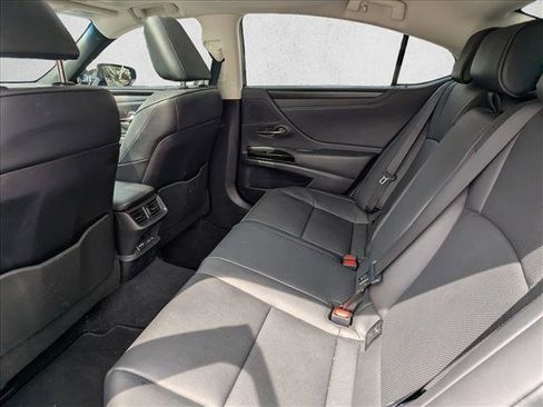 Used 2024 Lexus ES 300h w/ Premium Package image 19