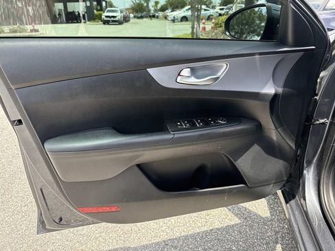 Used 2022 Kia Forte LXS w/ LXS Technology Package FWD image 22