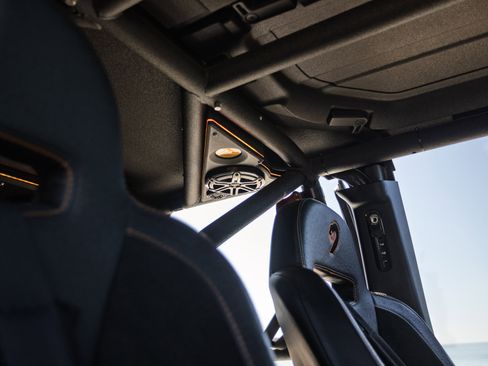 Used 2014 Jeep Wrangler Unlimited Rubicon w/ Connectivity Group AWD/4WD image 36