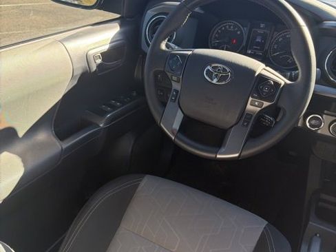 Used 2023 Toyota Tacoma TRD Off-Road image 12