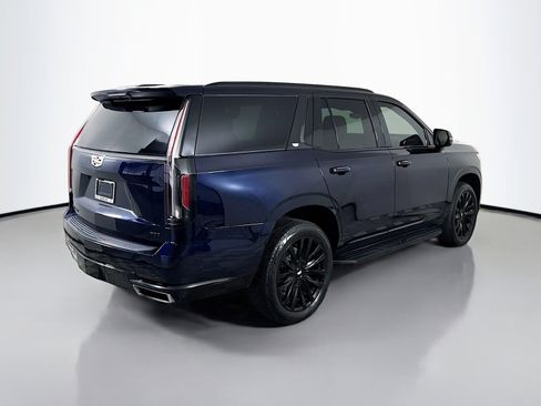 Used 2021 Cadillac Escalade Premium Luxury image 9