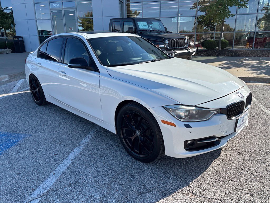 Used 2015 BMW 328i xDrive Sedan AWD/4WD image 2