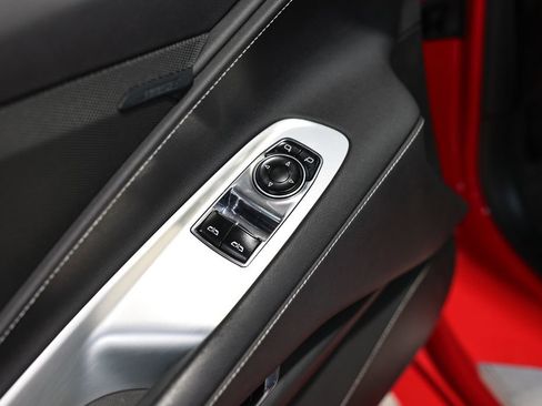 Used 2021 Chevrolet Corvette Stingray Coupe w/ Engine Appearance Package image 28