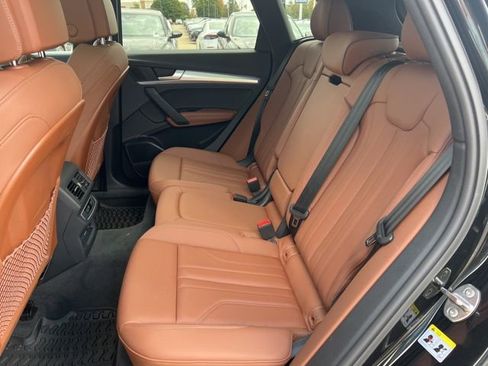 Used 2025 Audi Q5 2.0T Premium Plus w/ Premium Plus Package image 8