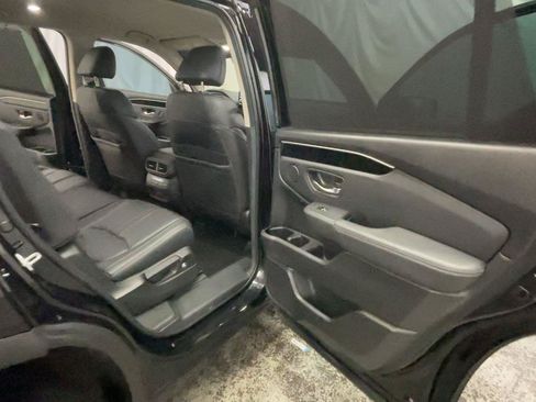 Used 2025 Honda Pilot EX-L image 22