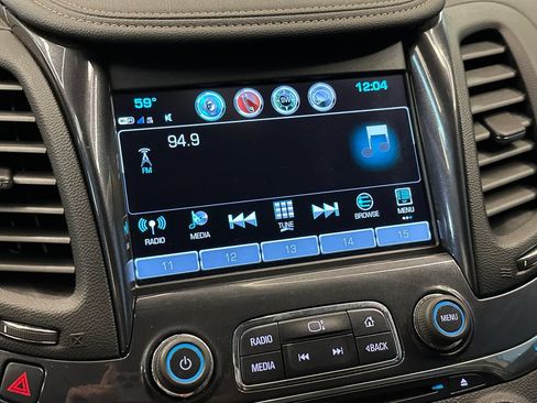 Used 2019 Chevrolet Impala Premier w/ Premier Convenience Package FWD image 13