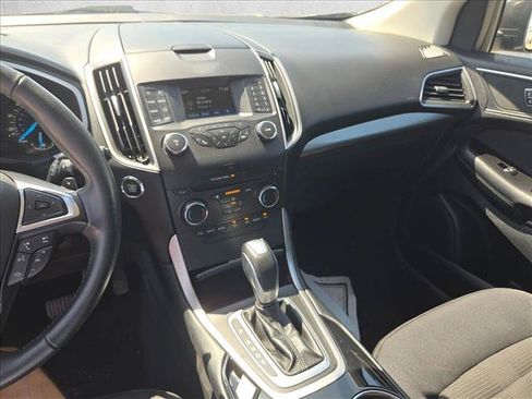 Used 2016 Ford Edge SEL w/ Class II Trailer Tow Package AWD/4WD image 16