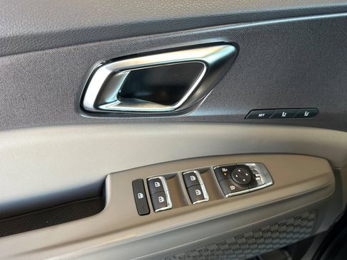 New 2026 Kia Carnival SX FWD image 11