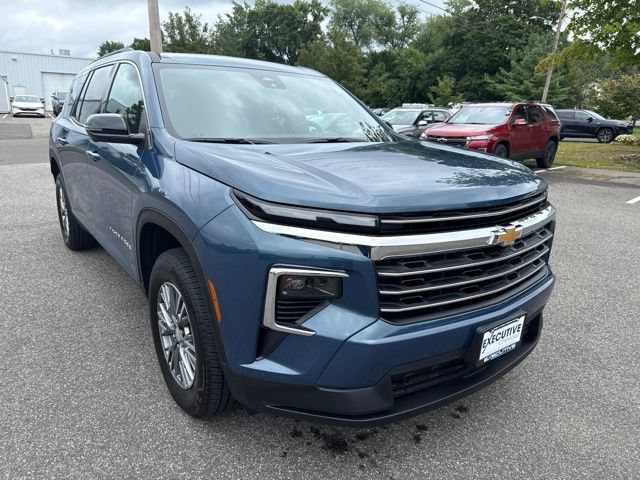 Used 2026 Chevrolet Traverse LT w/ Driver Confidence Package AWD/4WD image 4