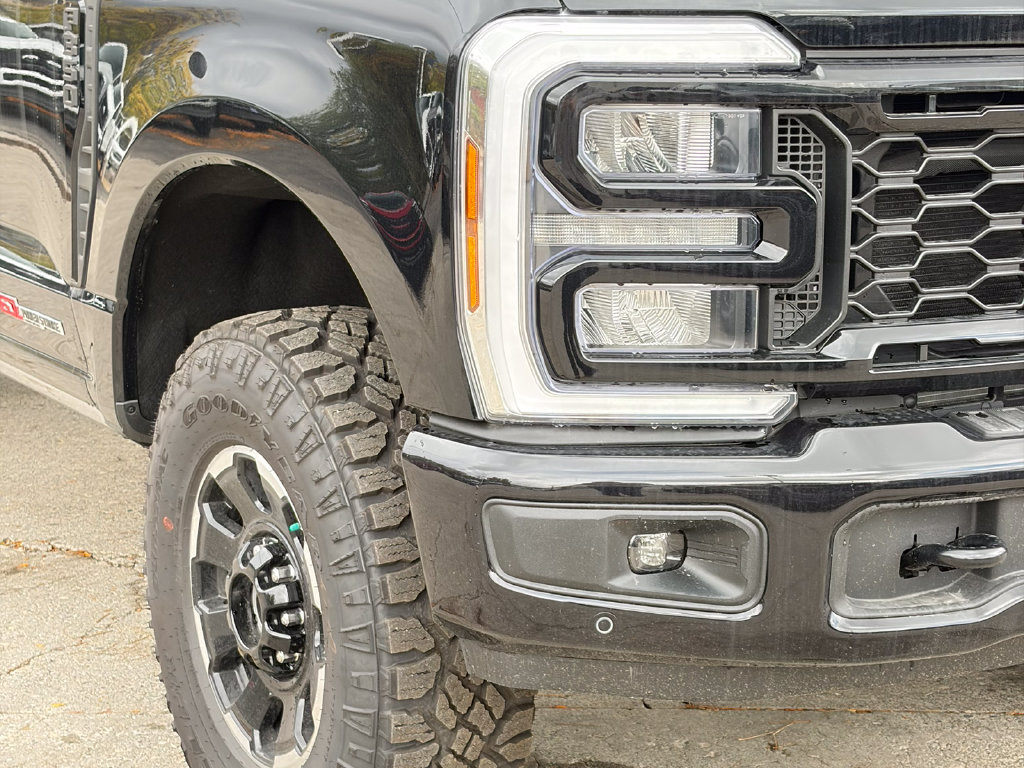 New 2026 Ford F350 Lariat w/ Tremor Off-Road Package AWD/4WD image 11