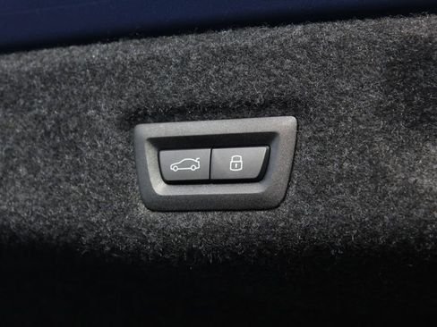New 2026 BMW 530i xDrive w/ Convenience Package AWD/4WD image 9