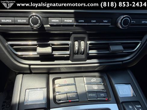 Used 2020 Porsche Macan GTS AWD/4WD image 38