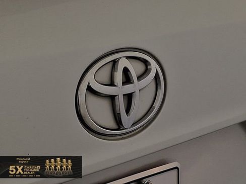 Used 2023 Toyota Highlander LE FWD image 36