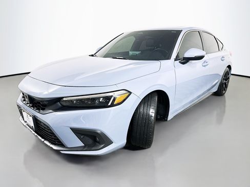 Used 2023 Honda Civic Sport Touring image 3