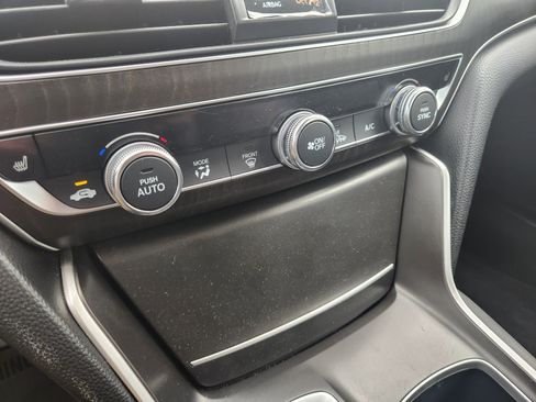 Used 2019 Honda Accord EX image 34