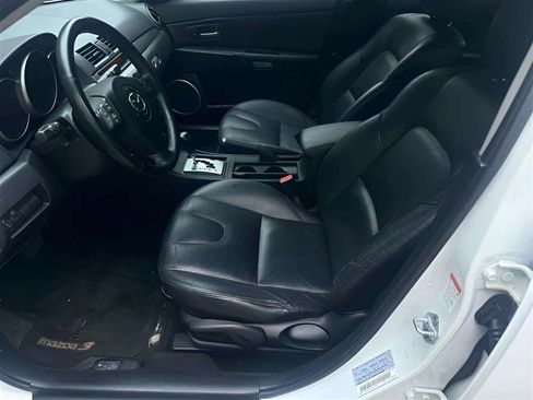 Used 2004 MAZDA MAZDA3 s w/ Moonroof & 6-CD Pkg FWD image 8
