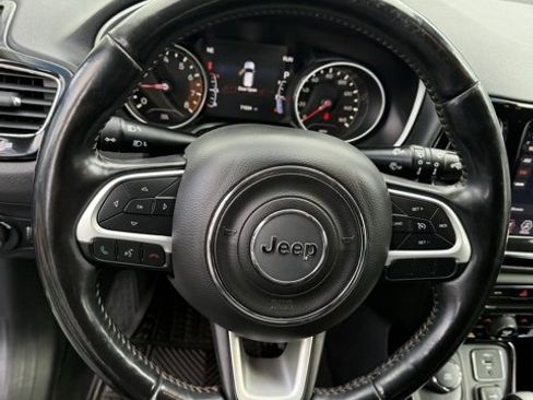 Used 2020 Jeep Compass Limited image 18