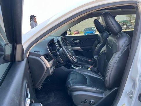 Used 2018 Jeep Cherokee Limited image 14