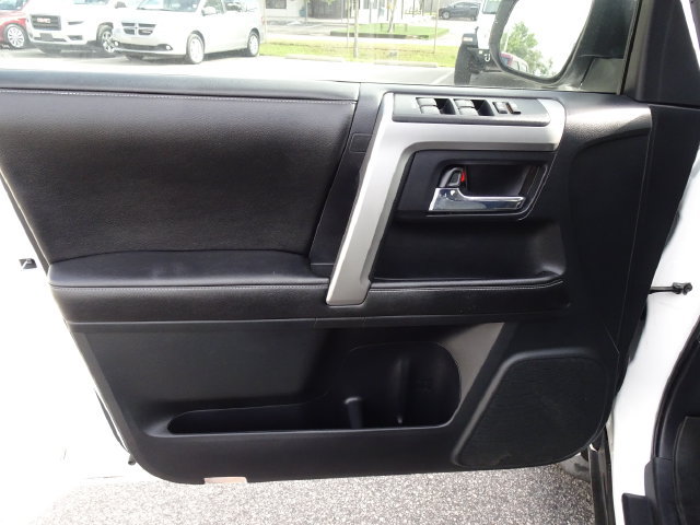 Used 2015 Toyota 4Runner SR5 RWD image 12