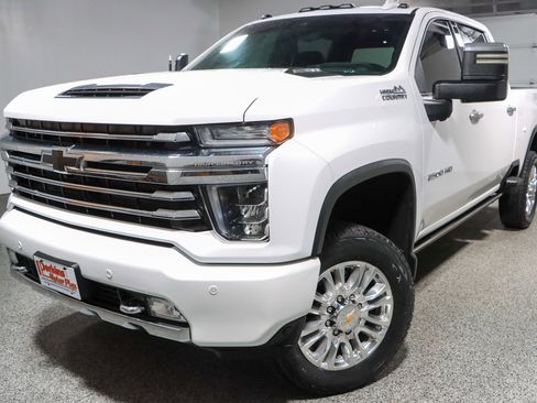 Used 2021 Chevrolet Silverado 2500 High Country w/ Z71 Off-Road Package AWD/4WD image 35