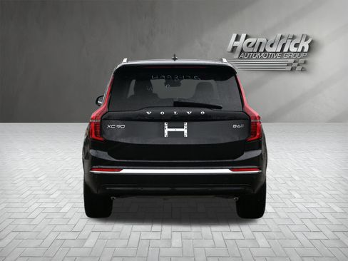 Used 2025 Volvo XC90 B6 Plus image 7