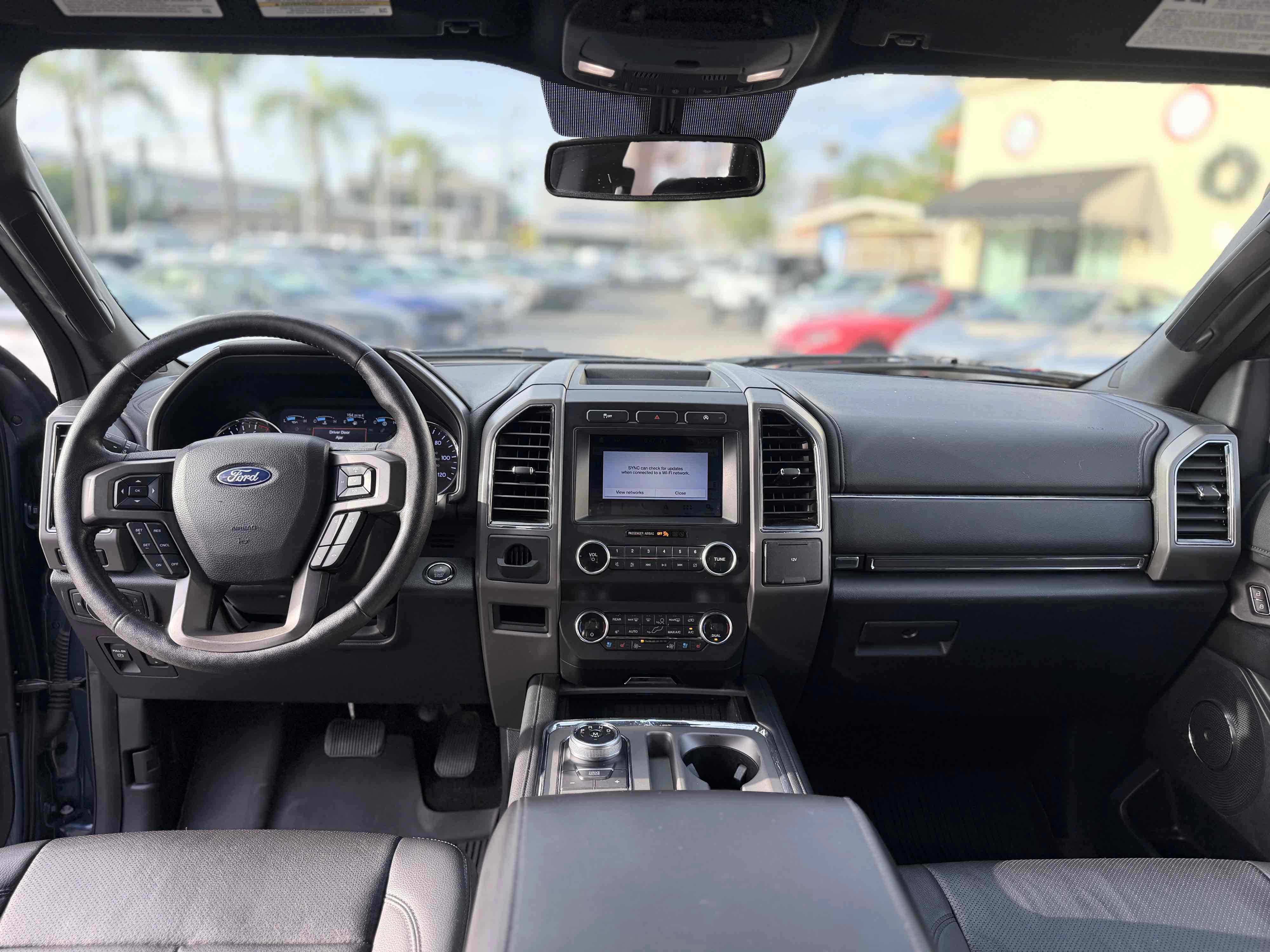 Used 2019 Ford Expedition XLT w/ Equipment Group 202A RWD image 29