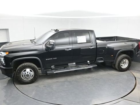 Used 2022 Chevrolet Silverado 3500 High Country w/ Safety Package II AWD/4WD image 35