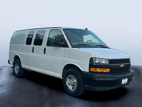 Used 2019 Chevrolet Express 3500 image 7