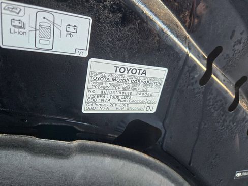 Certified 2024 Toyota bZ4X XLE image 27