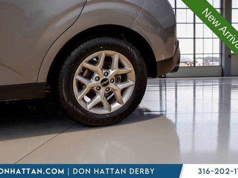 Used 2023 Kia Soul LX w/ LX Technology Package FWD image 31