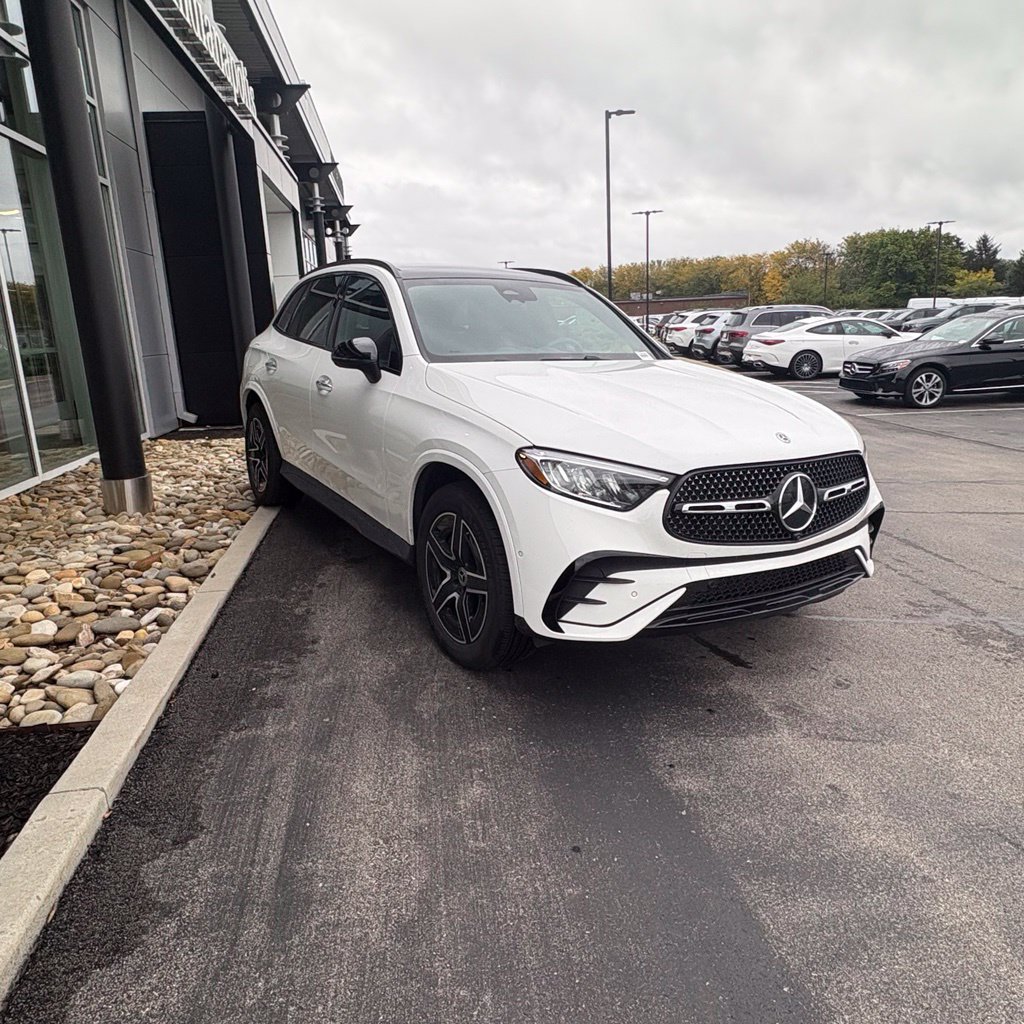 Certified 2026 Mercedes-Benz GLC 300 4MATIC image 2