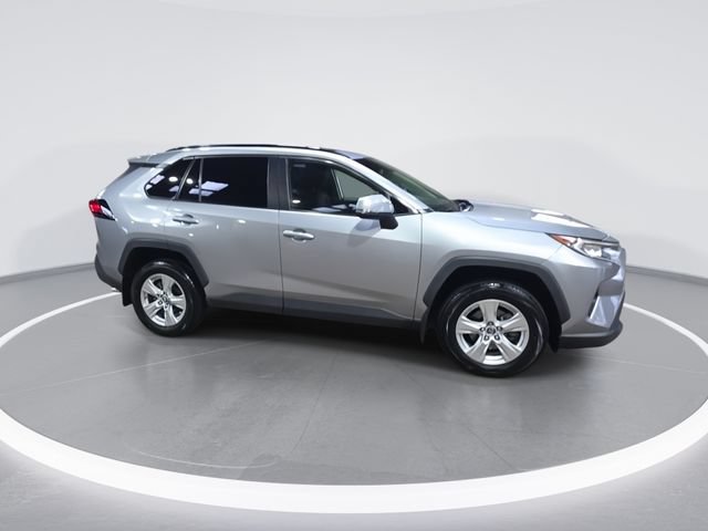 Used 2019 Toyota RAV4 XLE w/ All Weather Liner Package AWD/4WD image 9