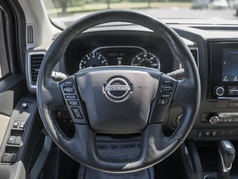 Used 2022 Nissan Frontier SV AWD/4WD image 24