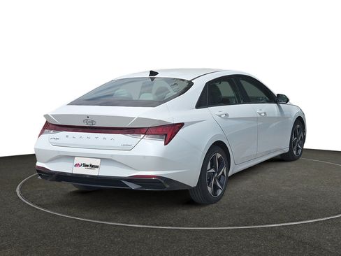Certified 2023 Hyundai Elantra Limited FWD image 6