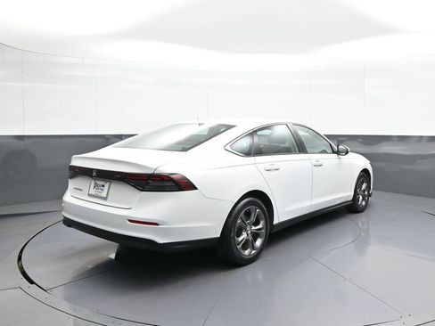 Certified 2023 Honda Accord EX image 6