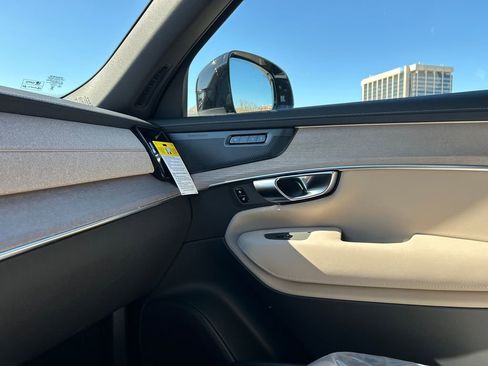 New 2026 Volvo XC90 T8 Ultra w/ Protection Package Premier AWD/4WD image 20