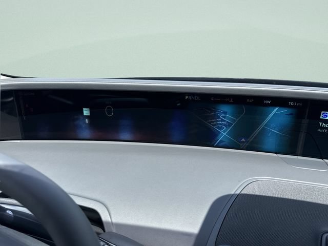 New 2026 Lincoln Nautilus Premier AWD/4WD image 42