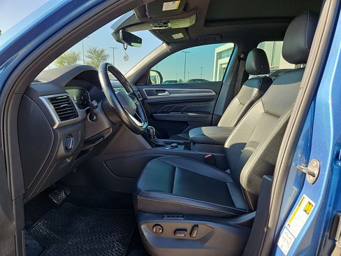 Certified 2020 Volkswagen Atlas Cross Sport SEL w/ Cross Sport MDO Package AWD/4WD image 16