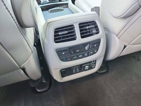 Used 2020 Honda Pilot Touring image 22