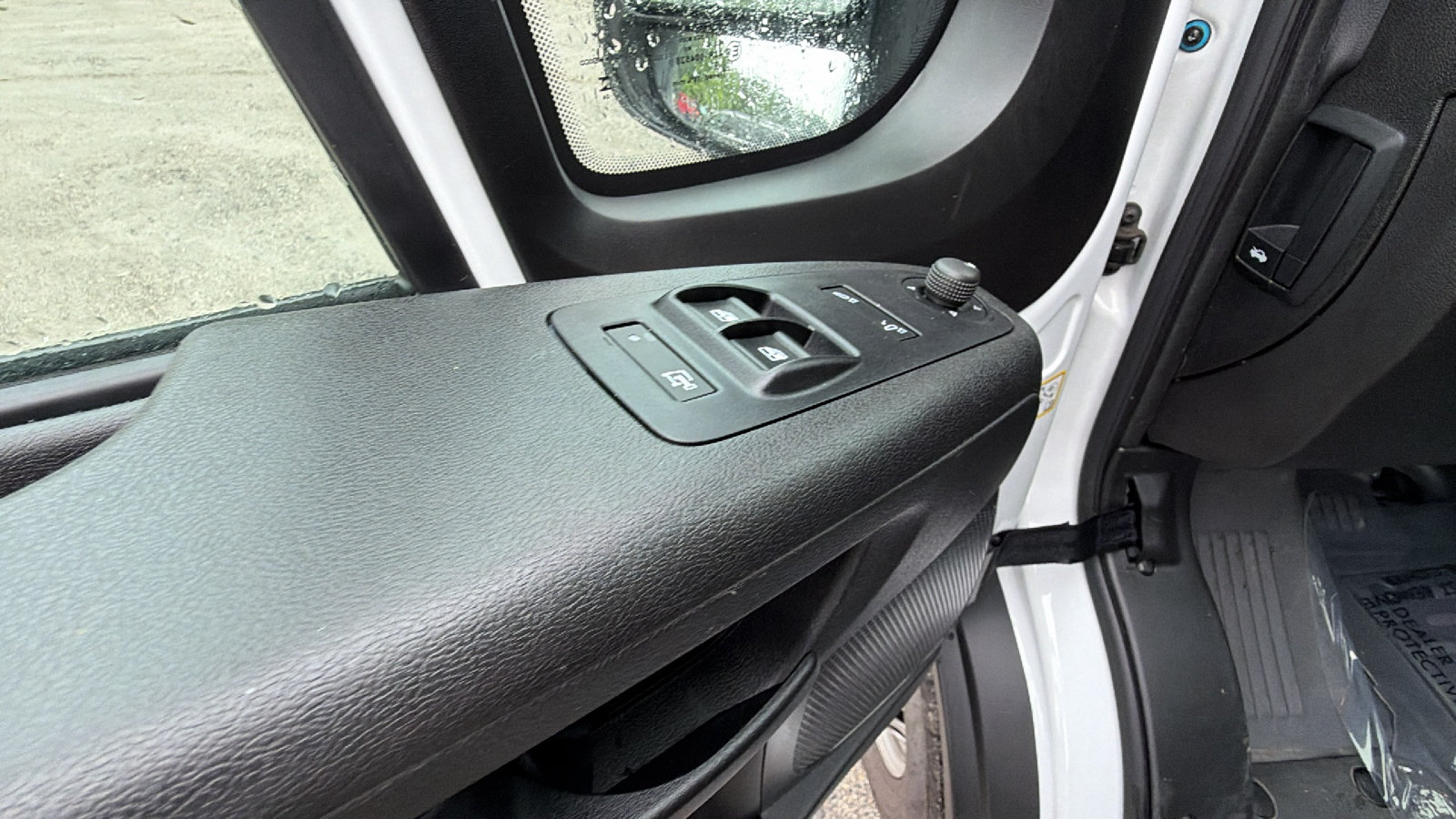 Used 2024 RAM ProMaster 2500 w/ Convenience Group FWD image 16